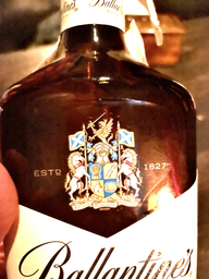 Виски Ballantine's Finest 0.7 л 40%  (5010106113127) фото от покупателей 1