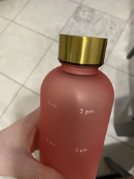 Пляшка для води Refill на 1000 мл розова з золотистою кришкою фото від покупців 4