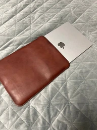 Кожаный чехол для MacBook Дизайн №1 с войлоком, натуральная кожа итальянский Краст, цвет Синий фото от покупателей 3
