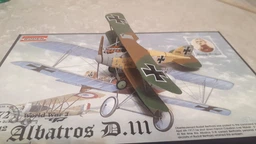 Німецький винищувач Albatros D.III Збірна пластикова модель у масштабі 1:72 Roden фото від покупців 1