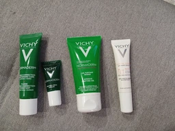 Набор Vichy Normaderm для коррекции недостатков жирной и проблемной кожи лица (5905076051633) фото от покупателей 5