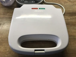 Бутербродниця Ardesto SM-H100W фото від покупців 7