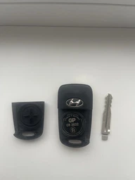 Корпус викидного ключа Hyundai i10 i20 i30 ix35 i40 ix35 Galakeys 3 кнопки (03-12) фото від покупців 1