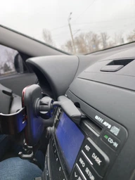 Автодержатель для телефона Baseus Metal Age Gravity Car Mount CD Version SUYL-J01 Black фото от покупателей 9