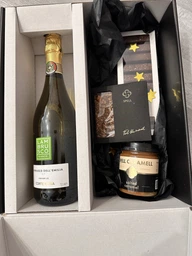 Набор с игристым вином Lambrusco "Карамельная вечеринка" (4820207316331) фото от покупателей 7