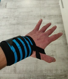 Бинты для запястий (кистевые бинты) Cornix Wrist Wraps XR-0194 Black/White