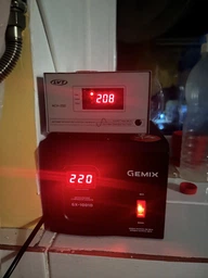 Стабілізатор напруги Gemix GX-1001D