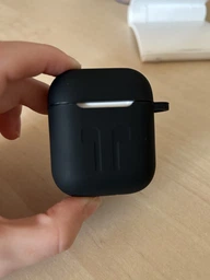 Силиконовый чехол для AirPods 1/2 с карабином Black (черный) фото от покупателей 12
