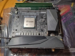 Материнская плата Gigabyte B550I Aorus Pro AX (sAM4, AMD B550, PCI-Ex16)