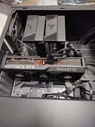 Відеокарта GeForce RTX 4070 Ti 12GB GDDR6X Windforce OC Gigabyte (GV-N407TWF3OC-12GD) фото от покупателей 2