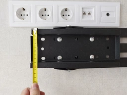 Кріплення для телевізора Charmount TV02T-R3 White кронштейн настінний 23-43"