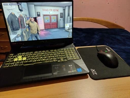 Столик UFT T37 кроватный для ноутбука деревянный