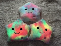 Плюшевая подушка для девочек Звезда Игрушка с ЛЭД подсветкой STAR разноцветная 35 см фото от покупателей 2