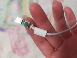 Наушники проводные для Apple iPhone с разъёмом Lightning Вкладыши-наушники MDR 505 Белые