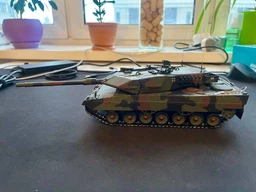 Збірна модель Revell Танк Леопард 2 A6M+ рівень 5 масштаб 1:35 (RVL-03342) фото від покупців 2