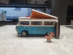 Конструктор LEGO ICONS Фургон Volkswagen T2 Camper 2207 деталей (10279)