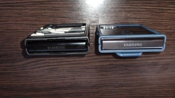 Смартфон Samsung Galaxy Flip 5 (F731) 6.7' 8/512GB, 2SIM, 3700mAh, Gray (SM-F731BZAHSEK) фото від покупців 9