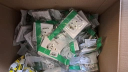 Розетка з заземленням Schneider Electric Asfora Крем EPH2900123 фото от покупателей 10