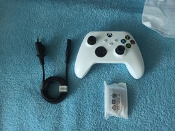 Ігрова консоль Microsoft Xbox Series S 512GB (White) фото від покупців 11