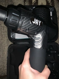 Перкуссионный массажер для спины и тела JAY Pro Массажный пистолет со сменным аккумулятором, Карбоновый фото от покупателей 18
