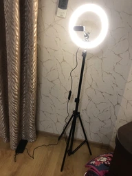 Кільцева LED лампа кольорова для селфі блогерів предметної зйомки 26 см для фото та відео зі штативом фото від покупців 18