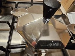 Кавоварка гейзерна Bialetti Moka Express Silver 0.23L (0001164) фото від покупців 1