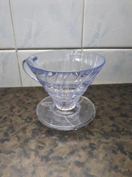 Пуровер Воронка HARIO V60 02 для заваривания кофе на 1-4 чашки пластиковый желтый VD-02-THY-A