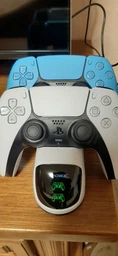 Зарядка для джойстика PS5 Dobe Док Станция для PlayStation 5 PS5 DualSense на 2 геймпада с LED подсветкой Серый фото от покупателей 1