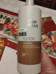 Кондиціонер для волосся Wella Fusion Intense Repair Conditioner 1000 мл (4064666318264/8005610415635)