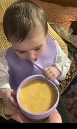 Набор детской силиконовой посуды: тарелка, слюнявчик, тарелка для супа, 2 ложки, 2 вилки, поильник. Детская силиконовая посуда для первого прикорма на присосках. Фиолетовый цвет фото от покупателей 12