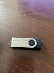 Флеш память USB Goodram UTS2 128GB USB 2.0 Black (UTS2-1280K0R11) фото от покупателей 13