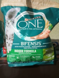 Сухий корм PURINA ONE Indoor для дорослих котів, що постійно перебувають у приміщенні, з індичкою 800 г (7613035468047) фото от покупателей 7