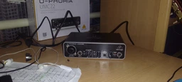 Аудиоинтерфейс / звуковая карта Behringer U-Phoria UMC22 фото от покупателей 1