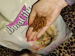 Сухий корм BonaCibo Cat Adult Light & Sterilized для стерилізованих кішок, 5 кг фото від покупців 8