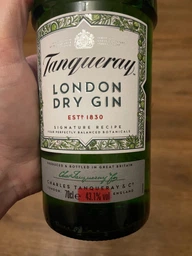 Джин Tanqueray London Dry Gin 0.7 л 47.3% (5000281005904) фото від покупців 4