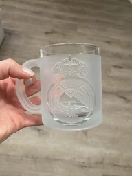 Стеклянная чашка 320 мл Реал Мадрид Real Madrid с гравировкой подарок для фаната футбольная кружка