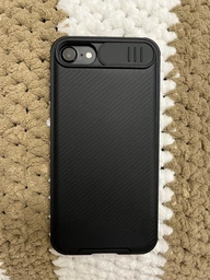 Карбоновая накладка Nillkin Camshield (шторка на камеру) для Apple iPhone 7 / 8 / SE (2020) (4.7") Черный / Black фото от покупателей 2