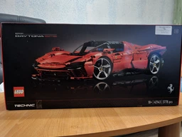 Lego Technic Гоночный Ferrari Daytona SP3 42143 фото от покупателей 4