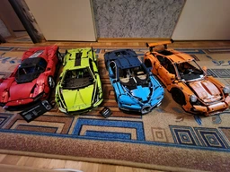 Конструктор LEGO Technic Ferrari Daytona SP3 3778 деталей (42143) фото от покупателей 10