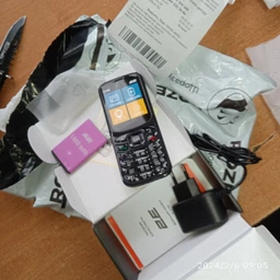 Мобільний телефон 2E E180 2023 Black (688130251044)