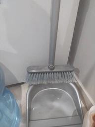 Набір для прибрана Mr Brush совок+щітка EASY сірого кольору