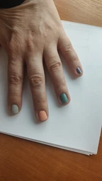 Лак для нігтів CND Vinylux #104 Bicycle Yellow 15 мл фото від покупців 11