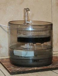 Питьевой фонтан поилка для кошек и собак NPET WF050TP 1.5L с фильтром (Прозрачный) фото от покупателей 9