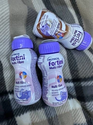 Энтеральное питание Nutricia Fortini с пищевыми волокнами со вкусом клубники для детей от 1 года 200 мл (8716900553370) фото от покупателей 5