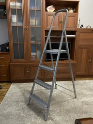 Металлическая лестница-стремянка Eurogold Steel home 214 (4 ступенек) односторонняя расставная (22865) фото от покупателей 8