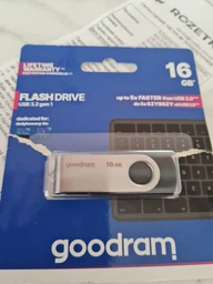 Флеш память USB Goodram UTS3 32GB USB 3.2 Gen1 Black/Silver (UTS3-0320K0R11) фото от покупателей 13