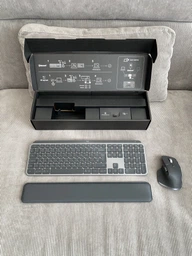Комплект бездротовий Logitech MX Keys S PLUS PALMREST + MX Master 3S Combo Graphite UA (920-011614) фото від покупців 10