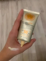 Легкий сонцезахисний крем 3W Clinic Intensive Uv Sunblock Cream SPF50+ PA+++ 70мл фото від покупців 1