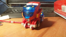 Трансформер HASBRO Оптимус Прайм Делюкс Transformers Animated Deluxe Optimus Prime фото от покупателей 1