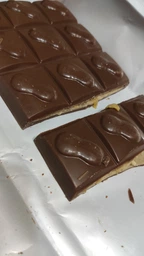 Шоколад Milka с арахисом и карамелью 276 г (7622202041983)